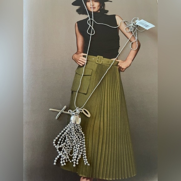 New - Banana Republic XO necklace - Picture 1 of 1